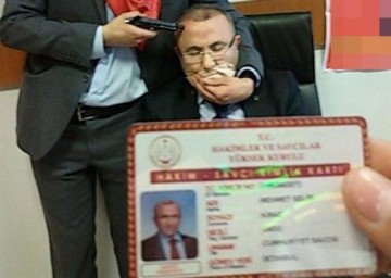 Τουρκία: Με αίμα έληξε η επιχείρηση απελευθέρωσης του εισαγγελέα