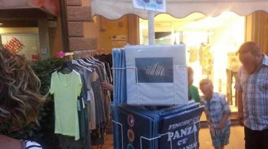 Iταλία: Έκαναν... σουβενίρ την τραγωδία με το κρουαζιερόπλοιο Κονκόρντια