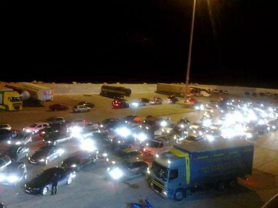 Το αδιαχώρητο στο λιμάνι της Κυλλήνης – "Μπαίνει" κόσμος στην Κεφαλονιά (εικόνα)