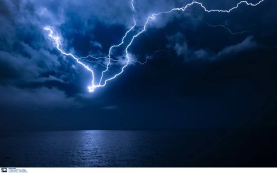 Έκτακτο δελτίο καιρού: Έρχεται τριήμερο με βροχές και θυελλώδεις ανέμους