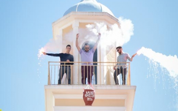 Το έθιμο "Το σπάσιμο της στάμνας" το Μεγάλο Σάββατο στην Κεφαλονιά