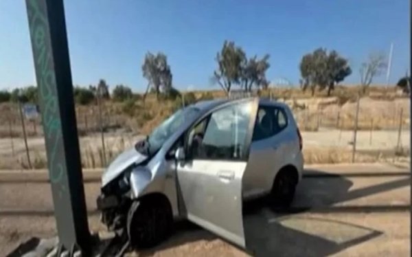 Θανατηφόρο τροχαίο στην Ποσειδώνος – Αυτοκίνητο προσέκρουσε σε κολόνα, νεκρή 27χρονη