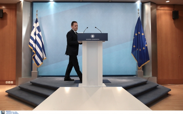 Πέτσας: Ίσως κάνουμε Πάσχα μακριά από τις εκκλησίες λόγω κορονοϊού