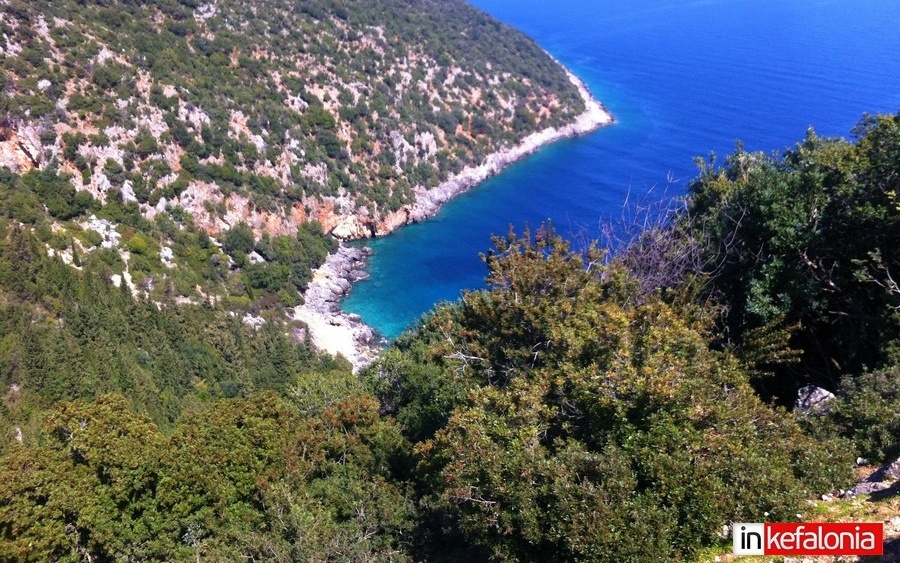 Η άγνωστη πανέμορφη παραλία, δίπλα από την Αντίσαμο! (εικόνες)