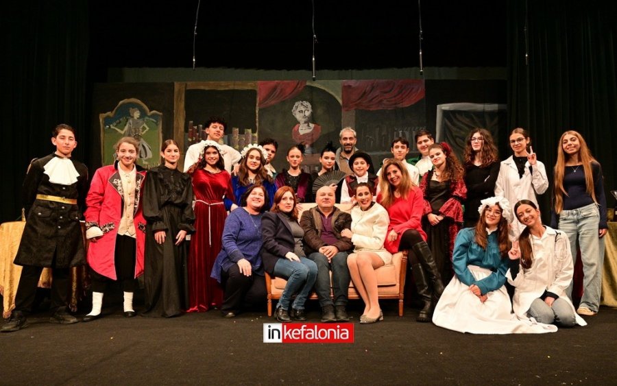 Γέμισε γέλιο και χειροκρότημα το Δημοτικό Θέατρο Αργοστολίου με τον «Κατά φαντασίαν ασθενή»