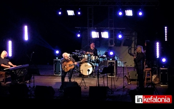 Φαρακλάτα Τώρα: Κερδίζει το χειροκρότημα με την ερμηνεία του ο Κώστας Χατζής