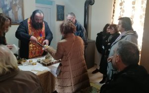 Έκοψαν την Βασιλόπιτα στην Μονή Στροφάδων και Αγίου Διονυσίου στα Χιονάτα (εικόνες)