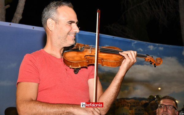 Νέα χορωδία Ελληνικής παραδοσιακής μουσικής από το Λύκειο Ελληνίδων Αργοστολίου