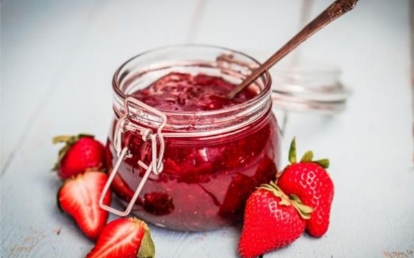 Σπιτική μαρμελάδα απο τα παιδιά στο ''ΚΟΚΚΙΝΟ ΜΠΑΛΟΝΙ''