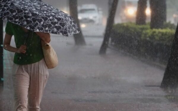 Καιρός: Διήμερο με βροχές και τοπικές καταιγίδες – Στο επίκεντρο της κακοκαιρίας Ιόνιο, Ήπειρος και Δυτική Στερεά