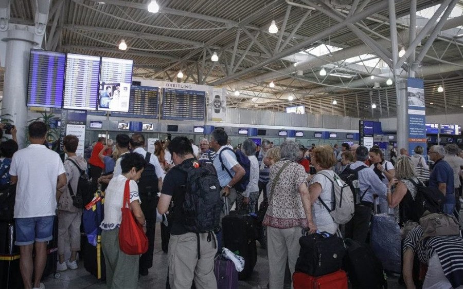 Αεροπορικά ταξίδια: Νέοι κανόνες για αποσκευές, αποζημιώσεις και δικαιώματα επιβατών μετά από 13 χρόνια διαπραγματεύσεων