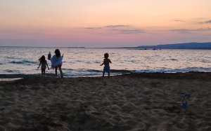 ΚΕΔΑΣΥ Κεφαλληνίας: Ιούνιος στην Κεφαλονιά: Μια γλυκιά μετάβαση γεμάτη φροντίδα, φύση και ενσυναίσθηση