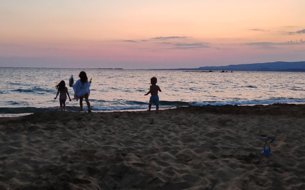 ΚΕΔΑΣΥ Κεφαλληνίας: Ιούνιος στην Κεφαλονιά: Μια γλυκιά μετάβαση γεμάτη φροντίδα, φύση και ενσυναίσθηση