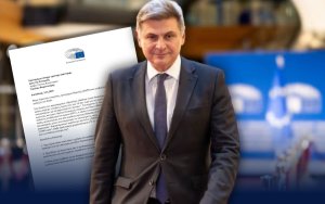 Φαραντούρης σε Κομισιόν: «Εξετάστε τις παράνομες κρατικές ενισχύσεις σε τράπεζες και funds»