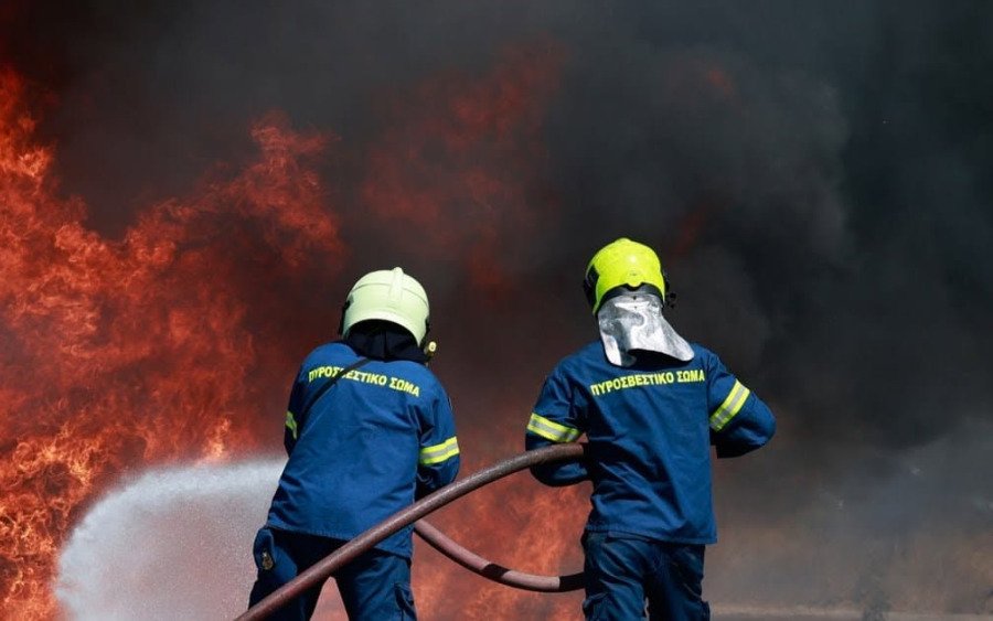 Ερωτήματα για την ανάκληση αιτήσεων πρόσθετης εργασίας από 25 πυροσβέστες της 16ης Ε.ΜΟ.Δ.Ε. Κεφαλονιάς