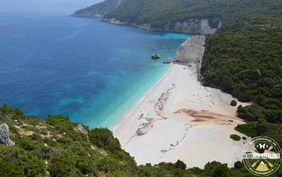 Απόδραση στον άγνωστο παράδεισο της παραλίας Φτέρη (εικόνες)