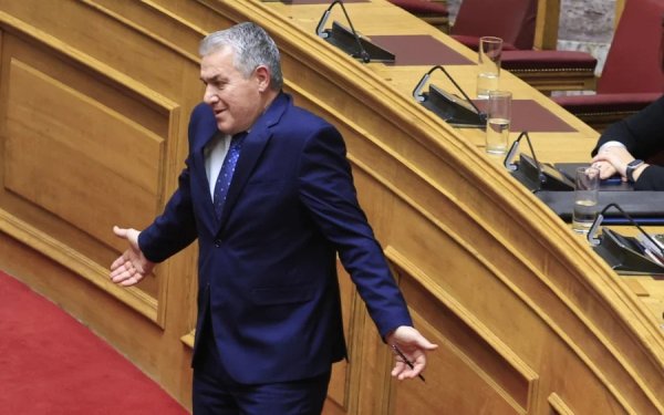 Ο Μητσοτάκης διαγράφει τον Κυριαζίδη για το χυδαίο σχόλιο στην Κωνσταντοπούλου