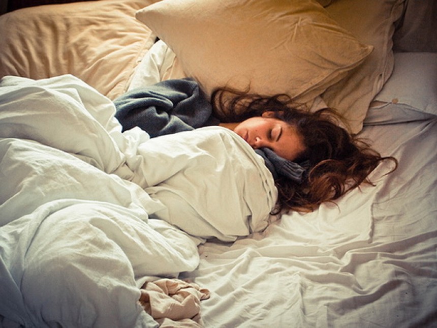 Έρευνα: Γιατί οι γυναίκες κοιμούνται περισσότερο;