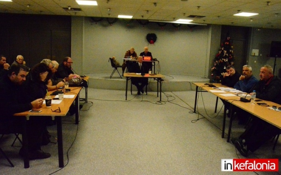 Με αντιπαραθέσεις η συζήτηση στο Δημοτικό Συμβούλιο για την κεφαλαιοποίηση της ΔΕΥΑΚ (video)