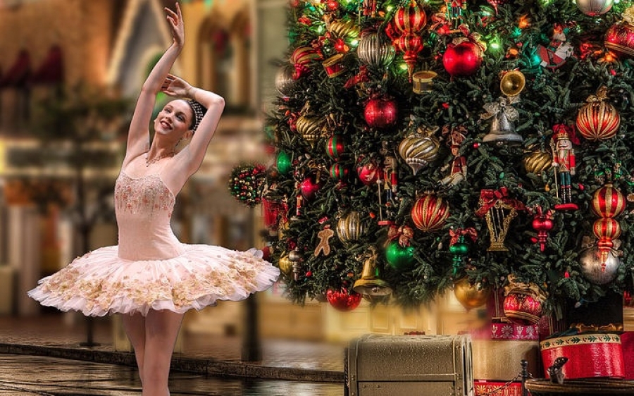 Χριστουγεννιάτικη παράσταση χορού από την σχολή χορού &quot;Art &amp; Style&quot; Dance Studio Γαλιατσάτου Όλγα