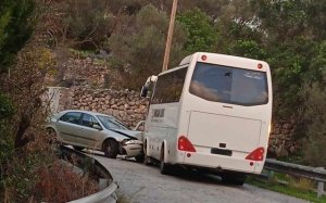 Τροχαίο στον Μύλο του Πετρία στο Αργοστόλι - Πληθαίνουν τα παράπονα για την κατάσταση στο σημείο