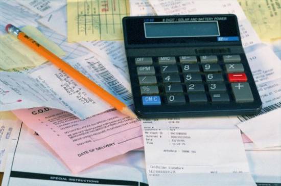 Φόρος 240 ευρώ από τρεις αποδείξεις που πετάμε κάθε μέρα!