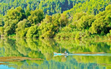 Ταξίδι στην Ελλάδα με βάση το χρώμα των τοπίων!