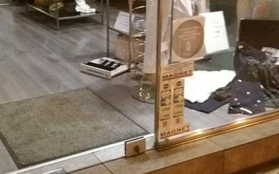 Καταστηματάρχες στην Καλλιθέα αφήνουν στο πάτωμα τις ταμειακές για να βλέπουν οι ληστές ότι είναι άδεια
