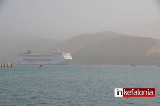 «Πνιγμένη» στην Αφρικανική σκόνη και σήμερα η Κεφαλονιά