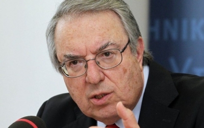 Γιώργος Μπαμπινιώτης: Τα Ελληνόπουλα φτάνουν στο Γυμνάσιο ανορθόγραφα και με δυσκολίες στην ανάγνωση