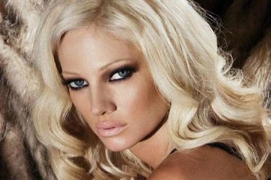 Έτοιμο το κόμμα της Τζούλιας!