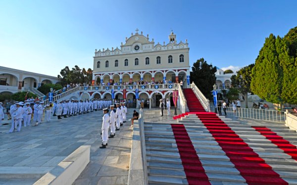 Τριήμερη εκδρομή στην Τήνο με το MENEGATOS Travel