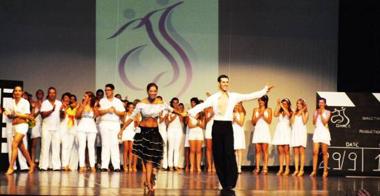 Cine Dance: Μαγικό χορευτικό ταξίδι στο χώρο του Σινεμά!