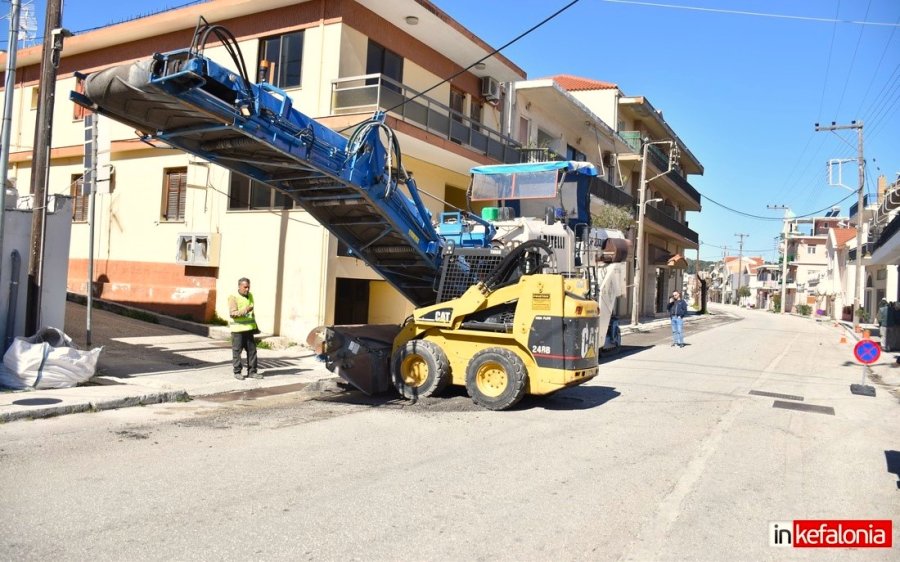 Ξεκίνησε από την Λεωφόρο Βεργωτή το μεγάλο έργο οδοποιίας, μέσα στην πόλη του Αργοστολίου (εικόνες/video)