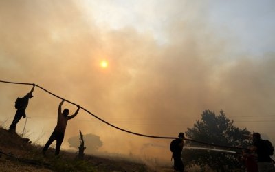Φωτιά Εύβοια – Δραματικό μήνυμα του δημάρχου Ιστιαίας μέσω του OPEN: &quot;Περιμένουμε να ολοκληρωθεί το Ολοκαύτωμα&quot; (video)