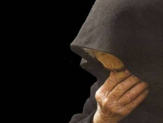 Ζάκυνθος: Αυτοπυρπολήθηκε 81χρονη στην αυλή της