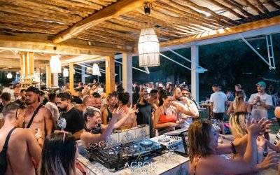 "Χαμός" στο ACRON, στην Αντίσαμο, με Ράνια Κωστάκη στα decks! (εικόνες)