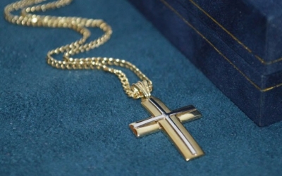 Χάθηκε σταυρός (κόσμημα) στον Πλατύ Γιαλό