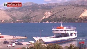 Ζωντανή εικόνα από το Λιμάνι του Αργοστολίου (εικόνες)