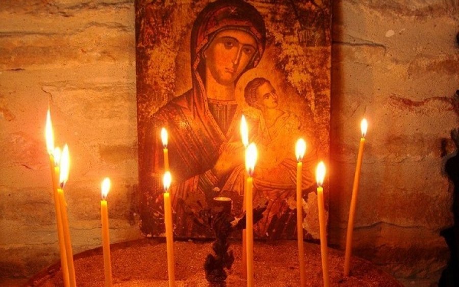 Απόψε οι Α' Χαιρετισμοί και το Β' Ψυχοσάββατο στον Ιερό Ναό Μεταμόρφωσης Σωτήρος στον Πόρο