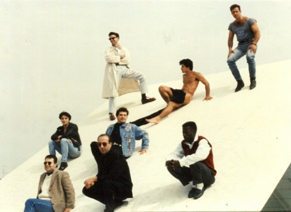 Επέτειος 25 χρόνωναπό την πρώτη performance και την ίδρυση του "Art Studio est" από τον Κώστα Ευαγγελάτο