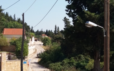 7 φωτιστικά από Δήμο Περιστερίου... στα Καμιναράτα!