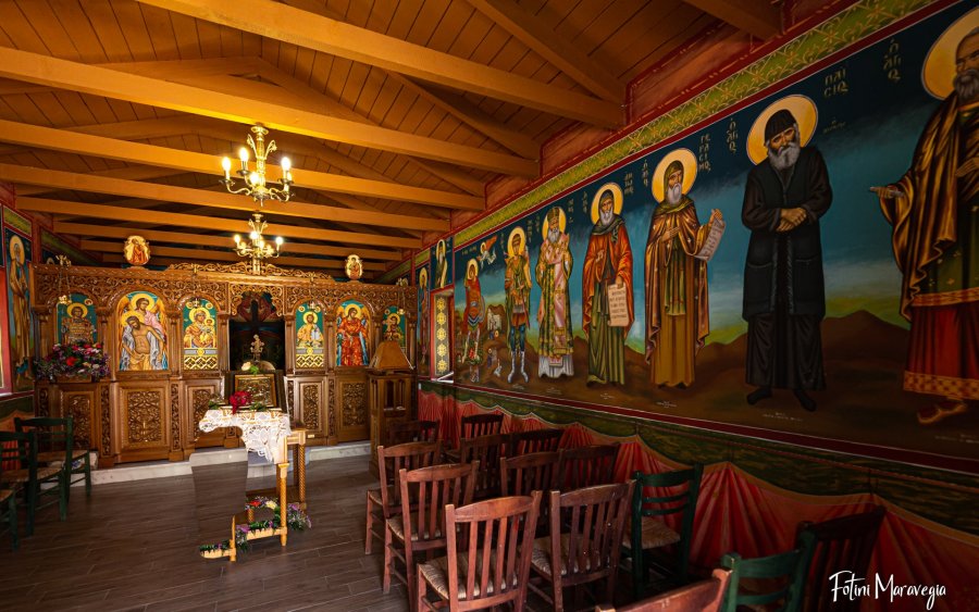 Το εκκλησάκι του Αγίου Γεωργίου στην Σκάλα με τις υπέροχες αγιογραφίες! (εικόνες)
