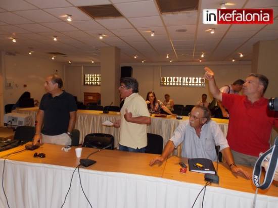Περιφερειακό Συμβούλιο: Τελείωσε πριν καν ξεκινήσει, λόγω μη συγκρότησης απαρτίας