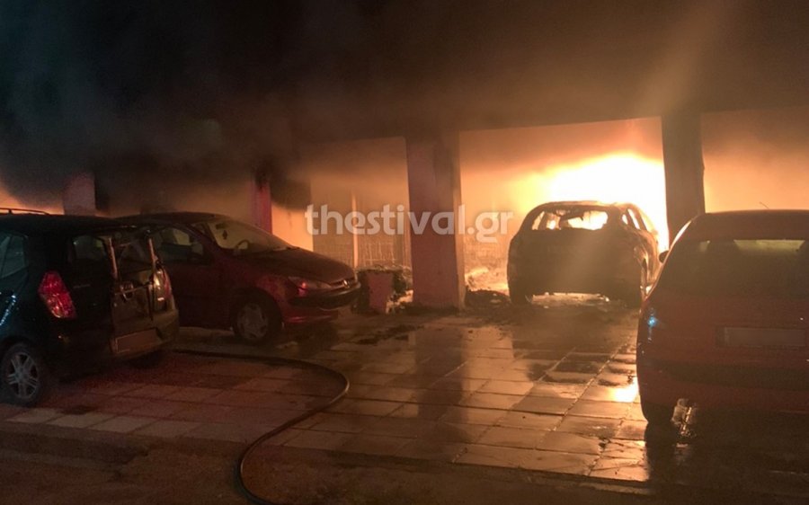 Θεσσαλονίκη: Πύρινη κόλαση από εμπρηστική επίθεση – Κινδύνευσαν ζωές (video)