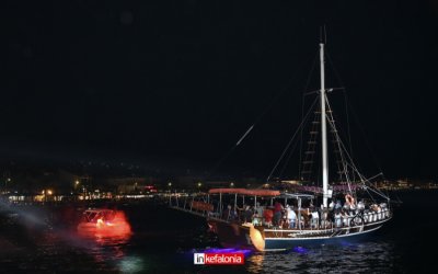 Βαρκαρόλα - Όνειρο στην Γέφυρα Δεβοσσέτου , σε άψογη διοργάνωση του Δήμου Αργοστολίου