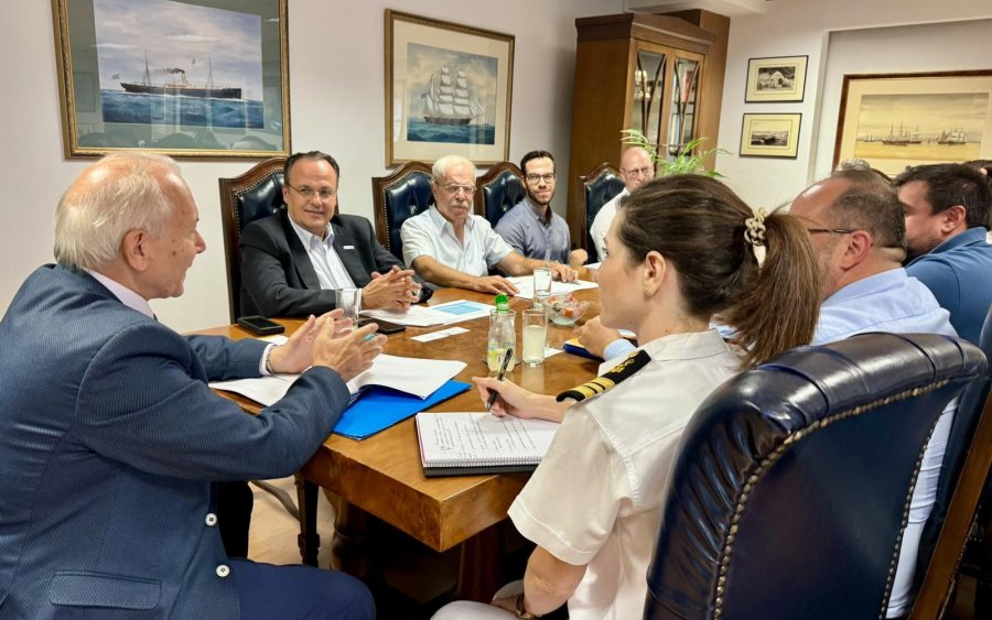 Συνάντηση Προέδρου ΕΦΕΠΑΕ Πλάτωνα Μαρλαφέκα με Υφυπουργό Ναυτιλίας & Νησιωτικής Πολιτικής Στέφανο Γκίκα
