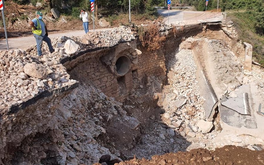 Αυτοψία Σταύρου Τραυλού στα αντιπλημμυρικά έργα της Πυλάρου (εικόνες)