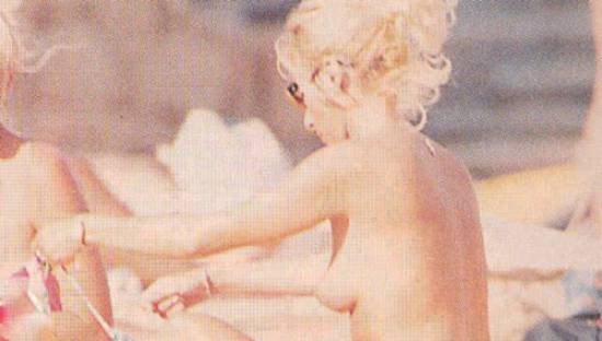 Ποιος κάνει κέφι για την Έφη;