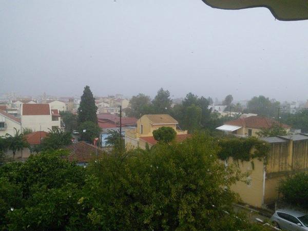 Εικόνα απο το Αργοστόλι την ώρα της καταιγίδας